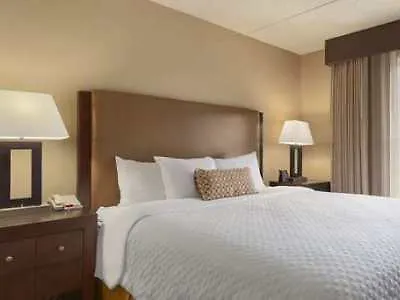 Hotel Embassy Suites Pittsburgh - International Airport Coraopolis